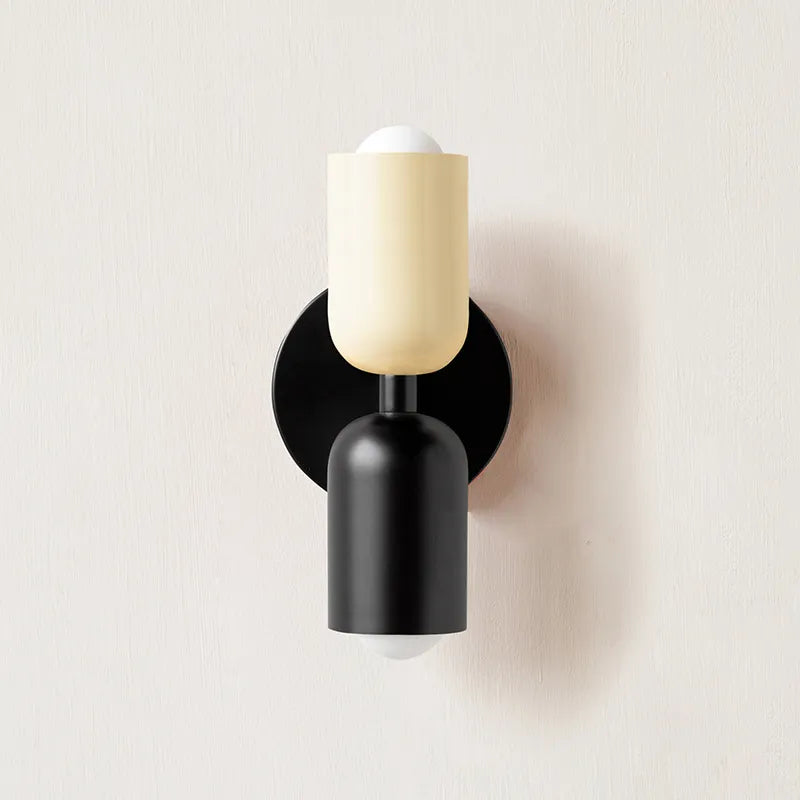 Sandsberg Doppelköpfe Wandlampe Schwarze Basis