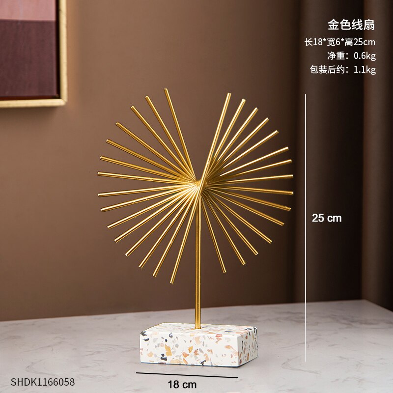 Goldene dekorative Tierstatue