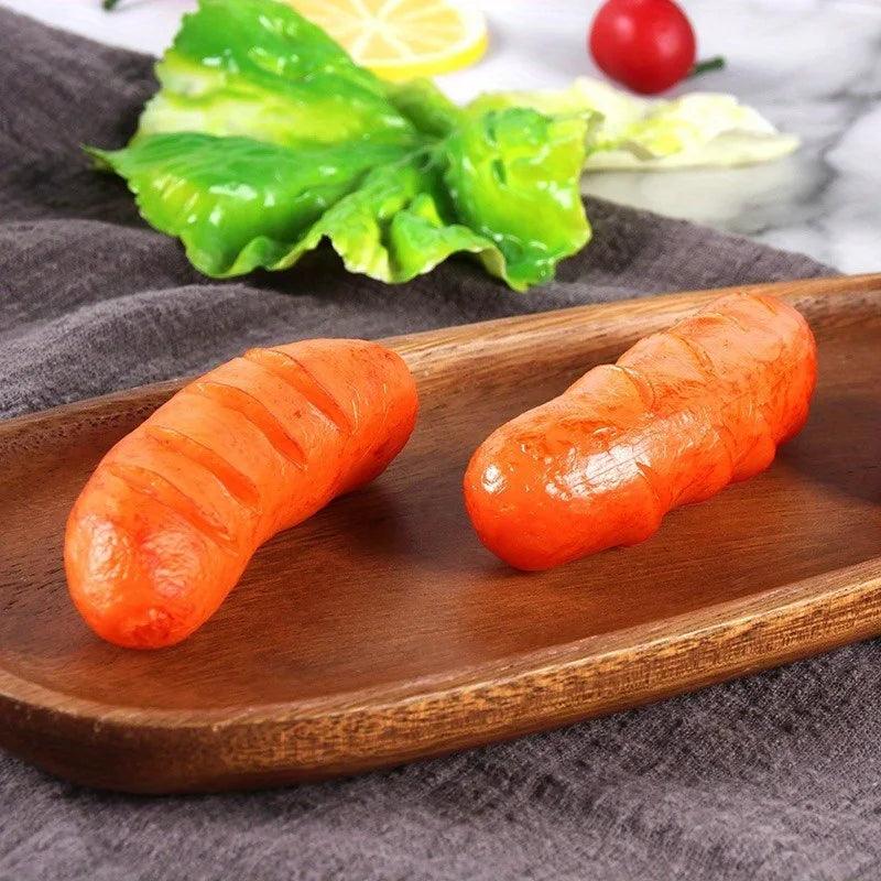 Sandsberg | Vrolijke Gegrilde Worst Sleutelhanger - Leuke PVC Keuken Gadget en Unieke Charme