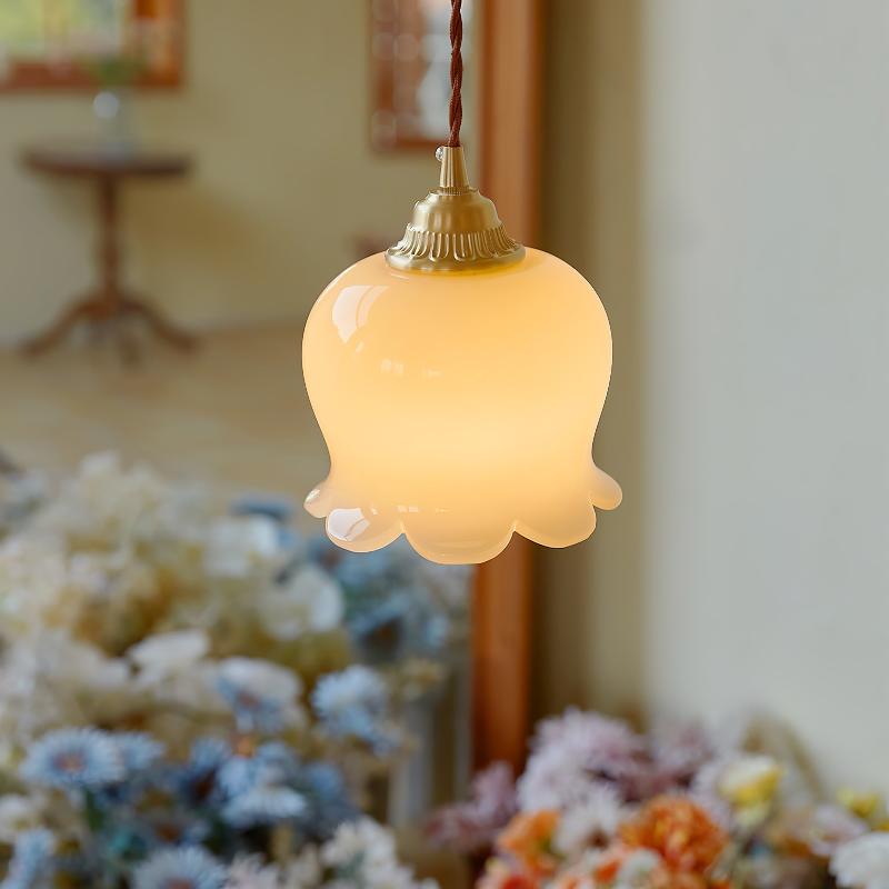 Sandsberg | Elegante Pendelleuchte im Blumenstil