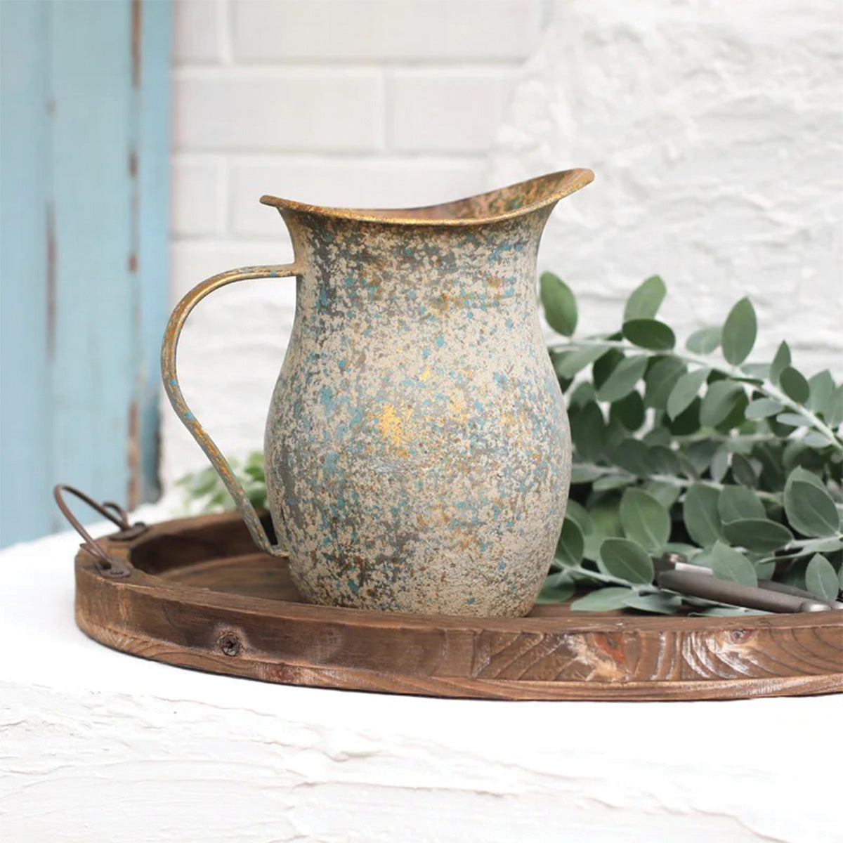 Verzinkter Krug im Vintage-Stil
