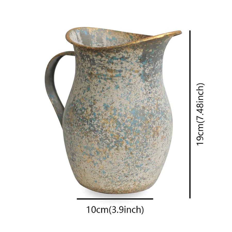Verzinkter Krug im Vintage-Stil