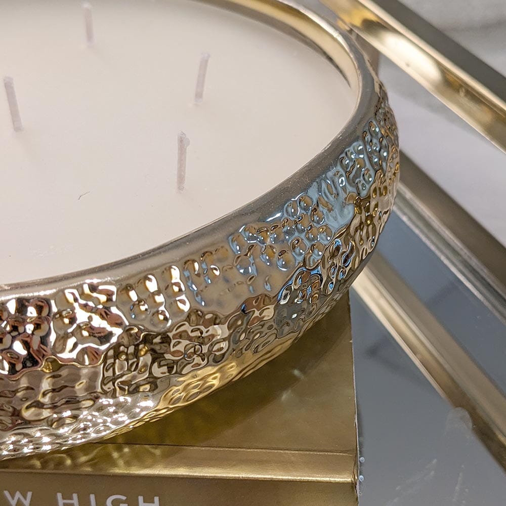 Sandsberg | LuxeLight XL Duftkerze – 17 Dochte von verzauberndem Duft & goldener Eleganz