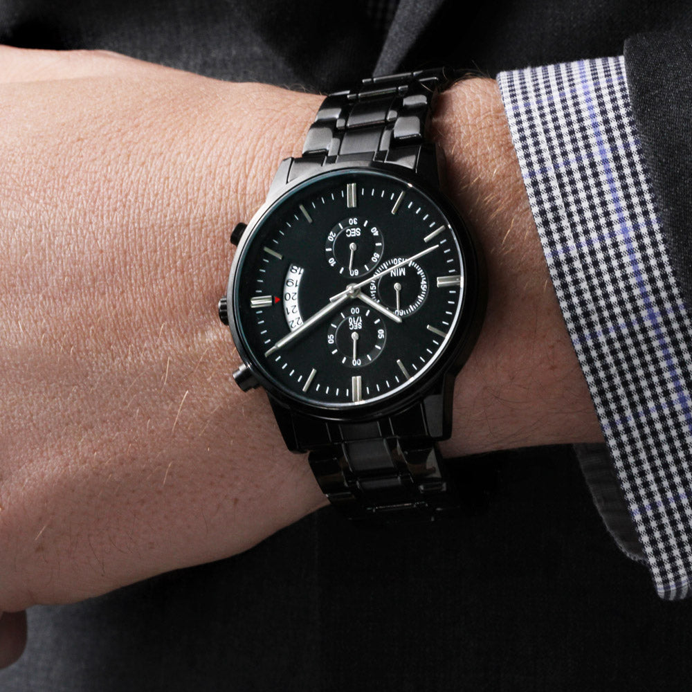 Schwarzer Chronograph mit individueller Gravur