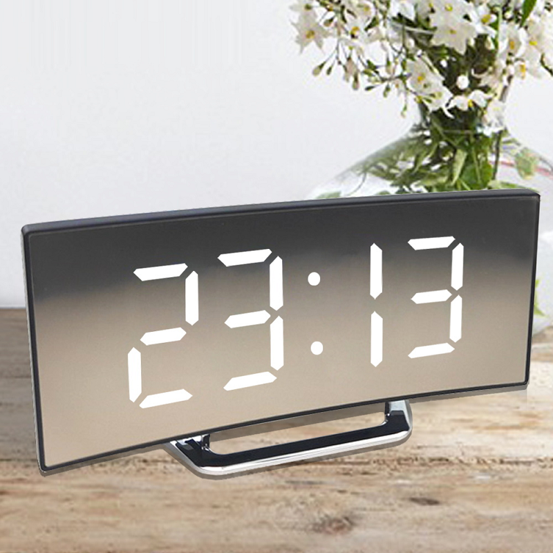 Sandsberg LED Digitalwecker | Großes Gebogenes Display | Dimmbar | Wecker mit Temperaturanzeige