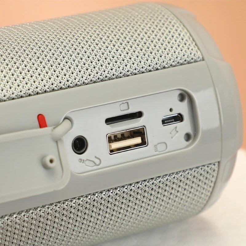 Hochwertiger drahtloser Bluetooth-Lautsprecher: Klein, tragbar, mit lautem Subwoofer, FM-Radio und TF-Kartenunterstützung | Kompatibel mit Apple iPhone, Android, Samsung, iPad, Tablet & mehr