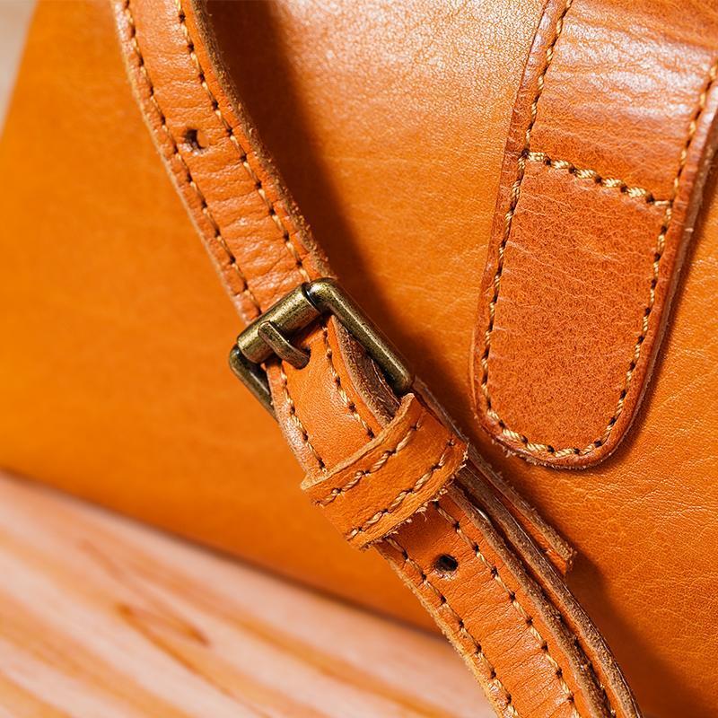 Handgemachte Retro-Tasche aus Leder