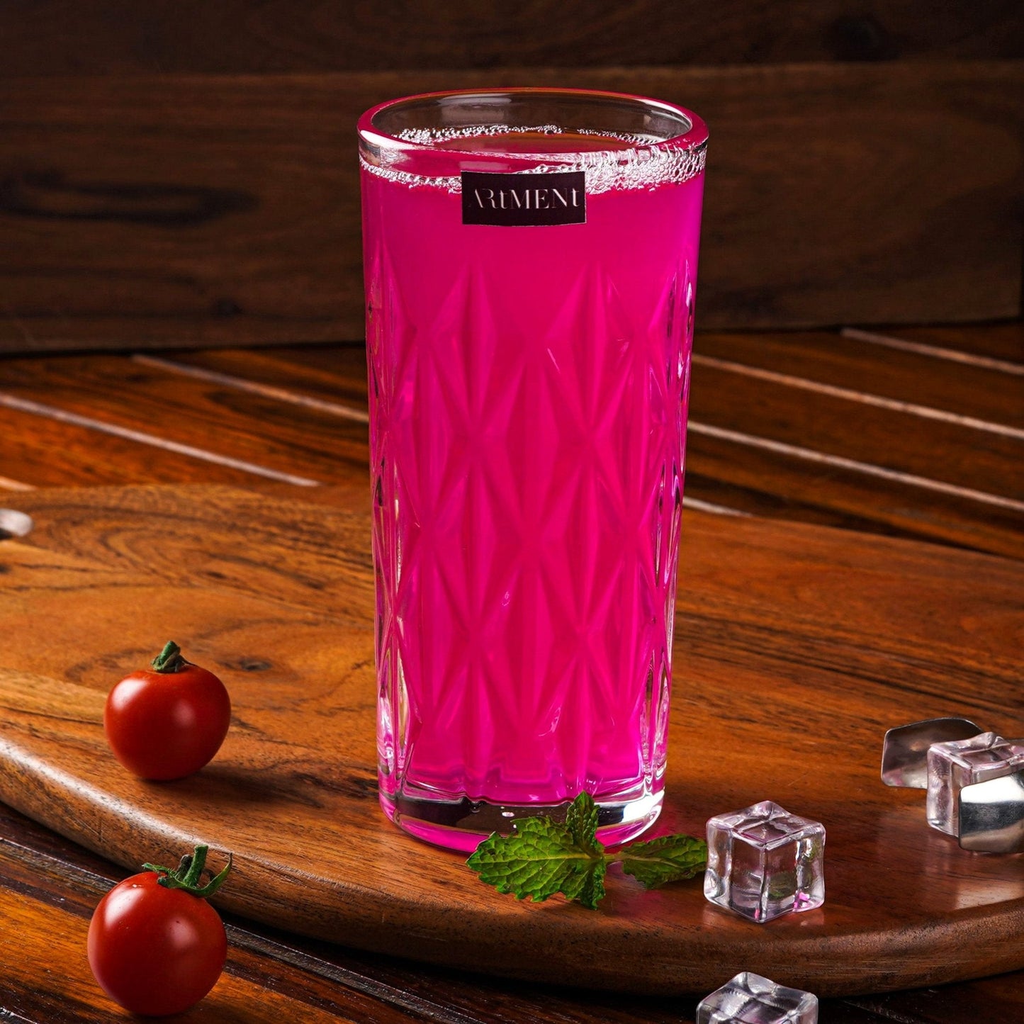 Erhöhtes geätztes Highball-Glas
