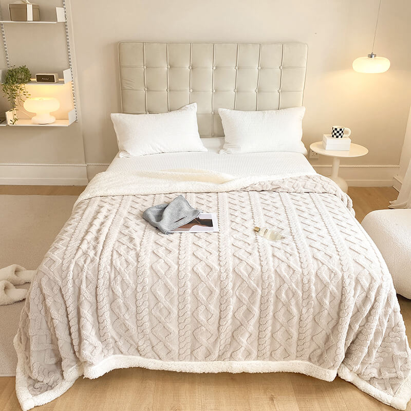 Luxuriöse Präge-Faux-Lammwolle Fleece Doppel-Layer Wurfdecke