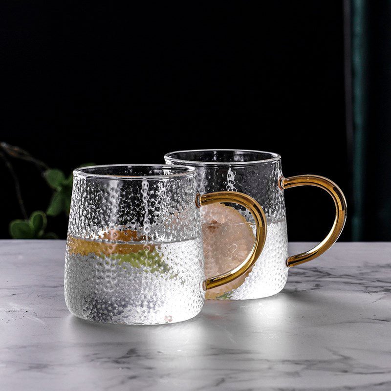 Vielseitiger hitzebeständiger Glaskrug mit elegantem Holzdeckel