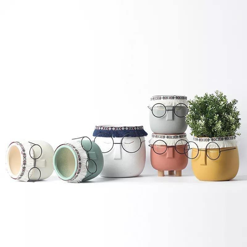 Sandsberg Keramik Blumentopf mit Brille & Stirnband | Modernes Design | Dekorative Pflanzenvase
