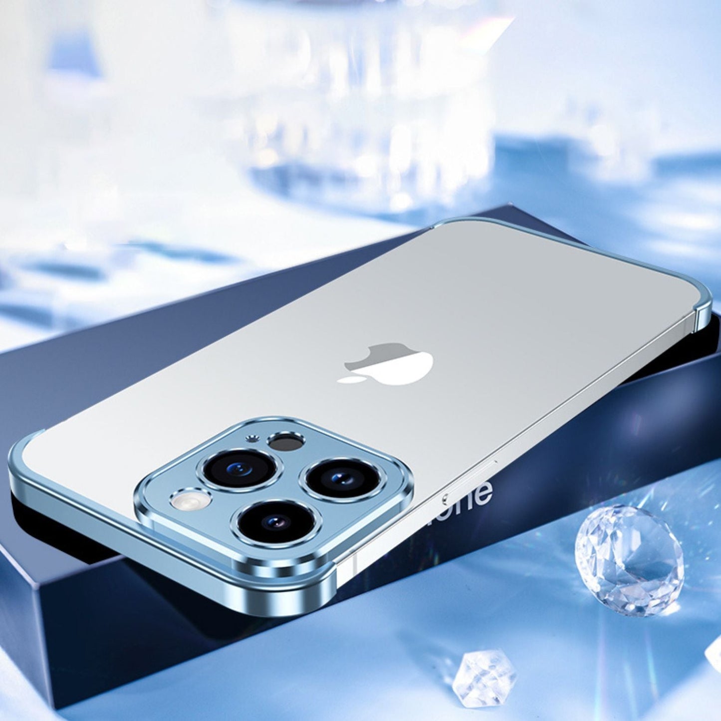 Unsichtbare metallene iPhone-Hülle