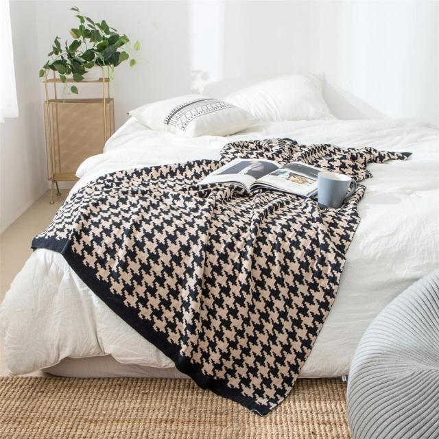 Sandsberg Houndstooth Kuscheldecke | Kariertes Design | Weich & Gemütlich | Verschiedene Größen