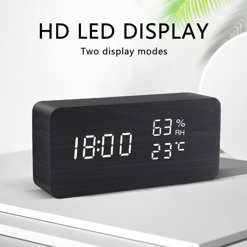 Würfelförmiger LED-Wecker