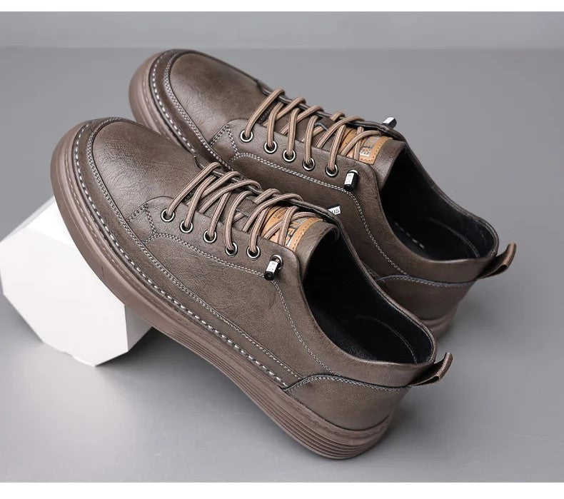 Orthopädischer Sneaker aus echtem Leder