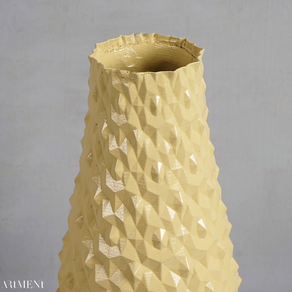Surreal 3D Tannenzapfen Vase