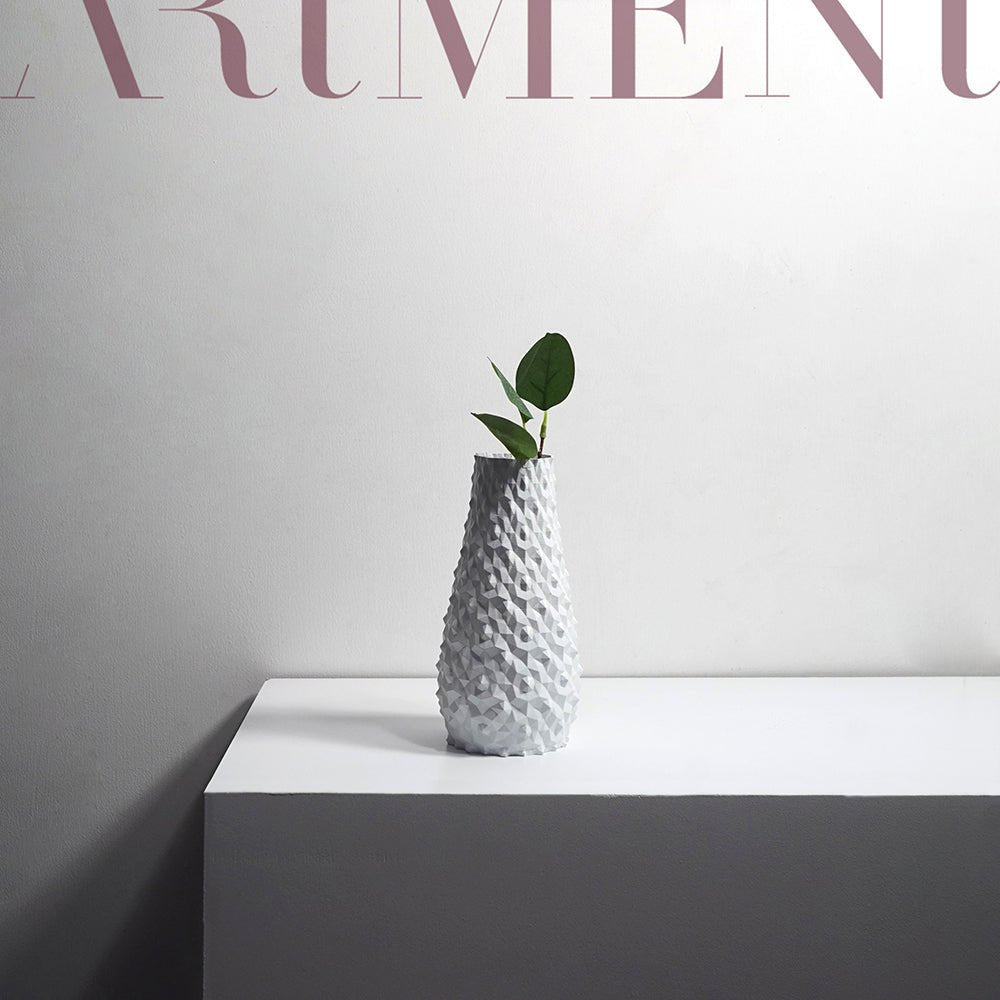 Surreal 3D Tannenzapfen Vase