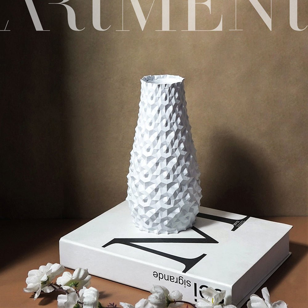 Surreal 3D Tannenzapfen Vase
