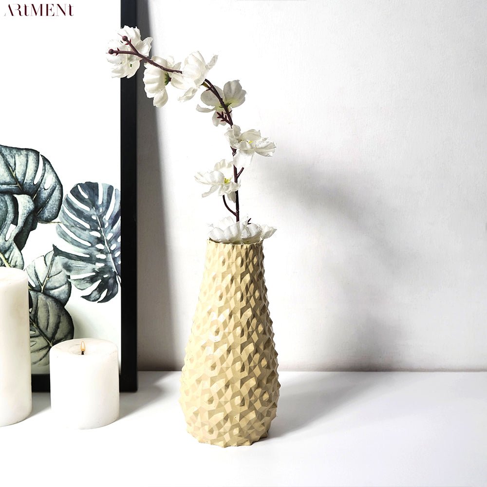 Surreal 3D Tannenzapfen Vase