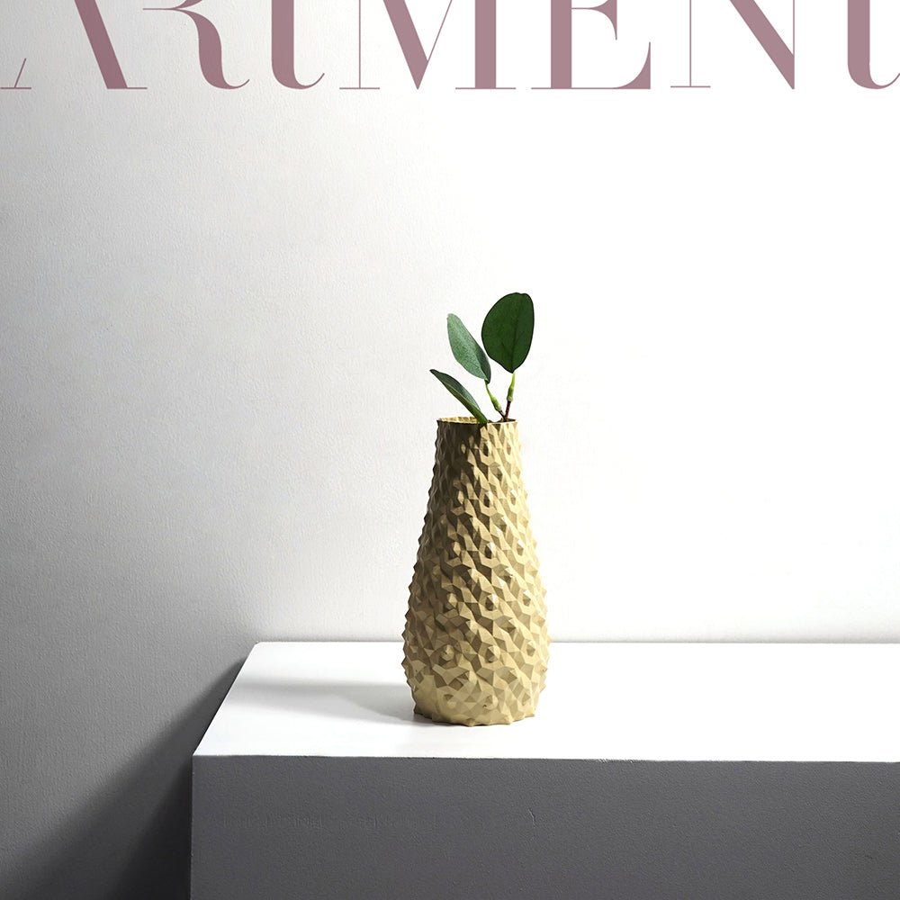 Surreal 3D Tannenzapfen Vase