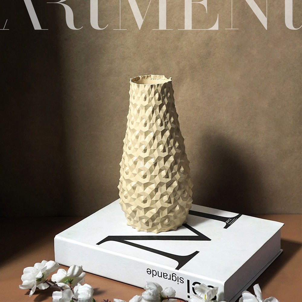Surreal 3D Tannenzapfen Vase