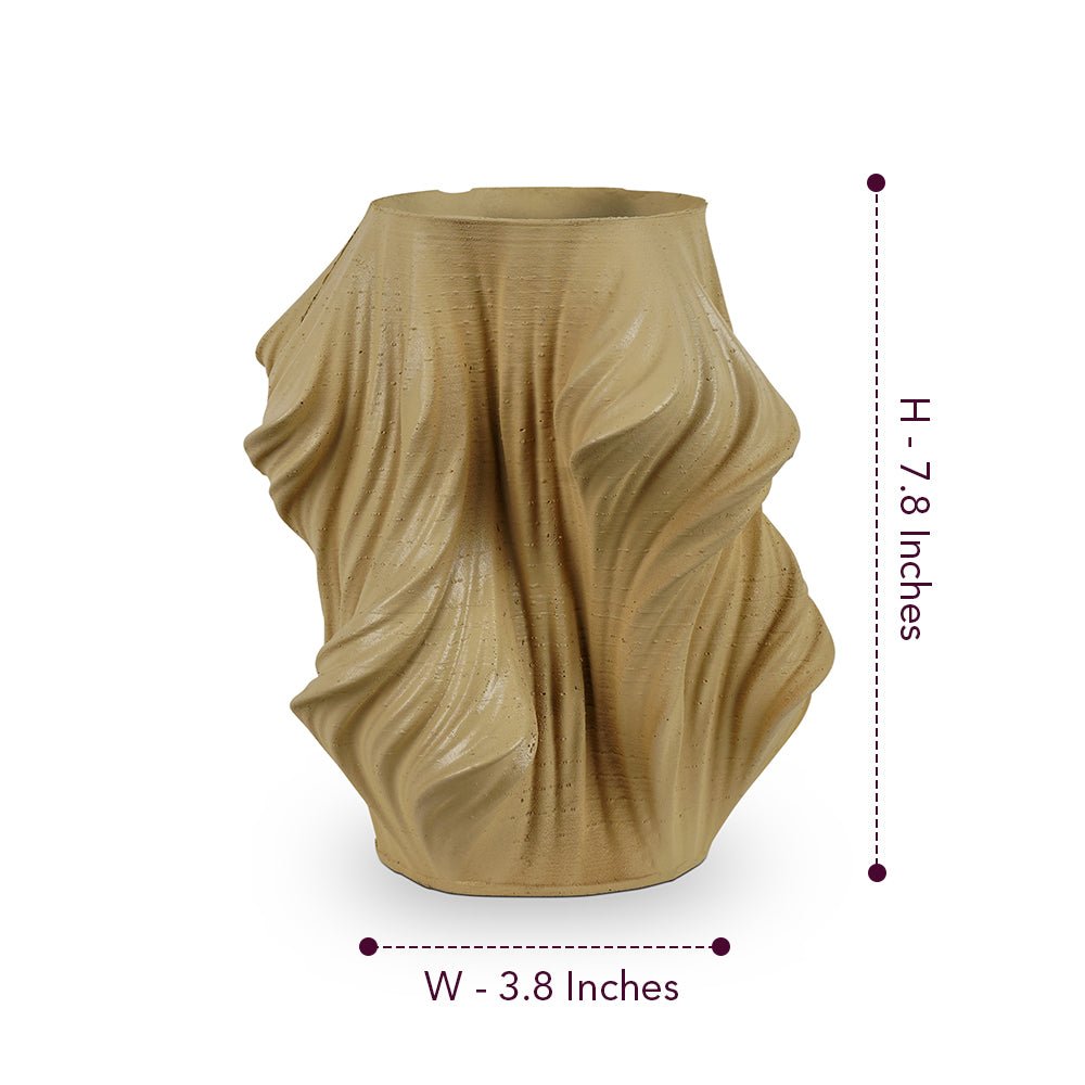 Surreale Robe In Wind Tisch Pflanzer