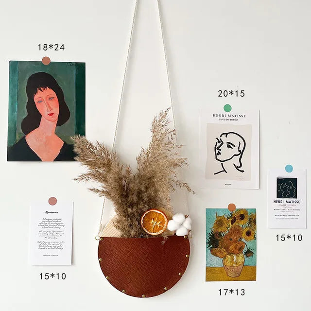 Hängende Stücke aus massivem Holz, Trockenblumenarrangement