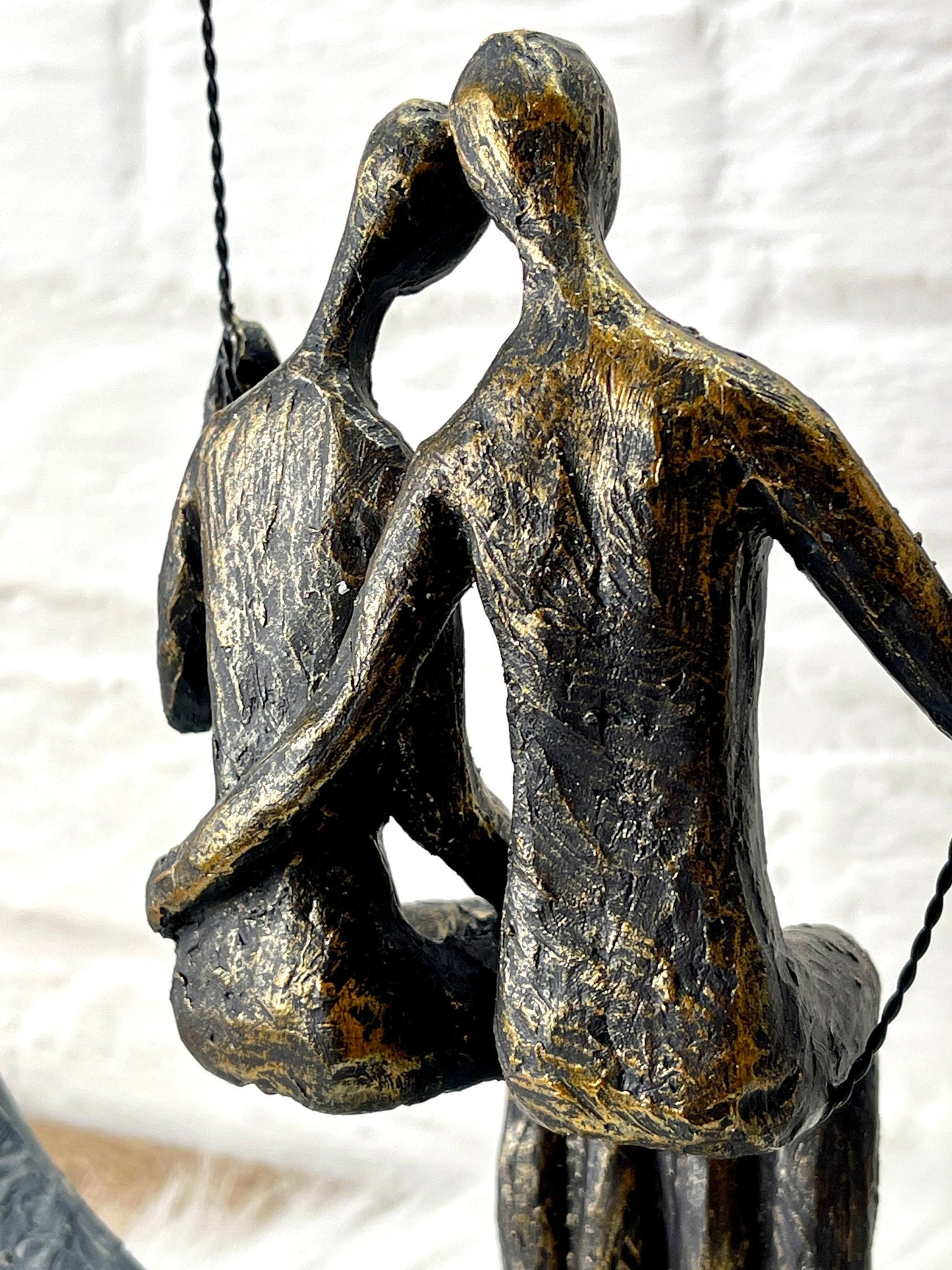 Paar schwingende dekorative Skulptur