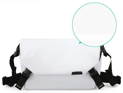 Sandsberg | Großvolumige Wasserdichte Oxford Umhängetasche mit Diebstahlschutzfach, mehreren Fächern und hinterem Trolley-Gurt, für Reisen, Arbeit & mehr