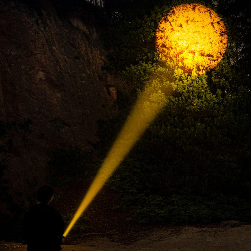 Sandsberg | Handheld Akku-LED-Taschenlampe, mit 5 Beleuchtungsmodi, 1500m Reichweite & IPX6 wasserdicht