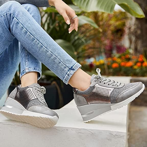 High Heel Sneakers mit Keilabsatz