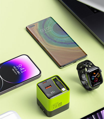 Sandsberg | USB-C Mehrfachladegerät mit integriertem, ausziehbarem Kabel