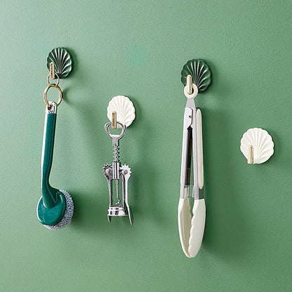 Sandsberg | Luxurious shell-shaped hooks