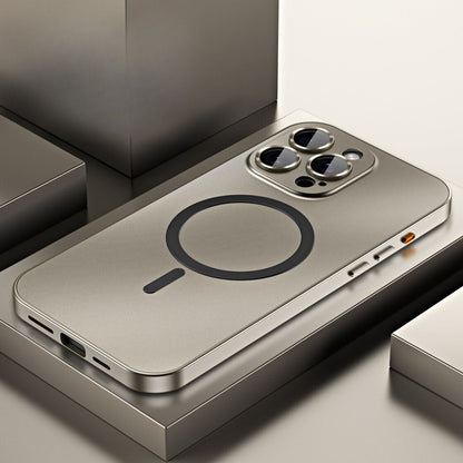 Sandsberg | Magnetische Metallschale für iPhone – Robuster Schutz mit elegantem Design und MagSafe-Kompatibilität