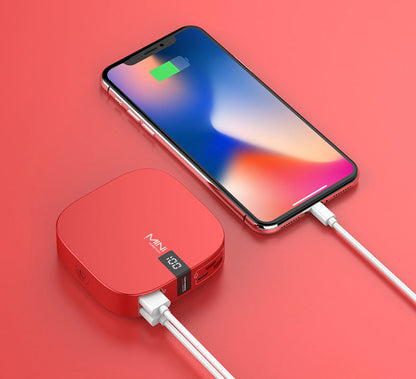 Sandsberg | Mini 10000mAh Power Bank mit 2.1A Schnellladung, Super Slim, LED-Display und Dual-USB-Ausgängen, Unterstützung für Lightning, Micro und Type-C