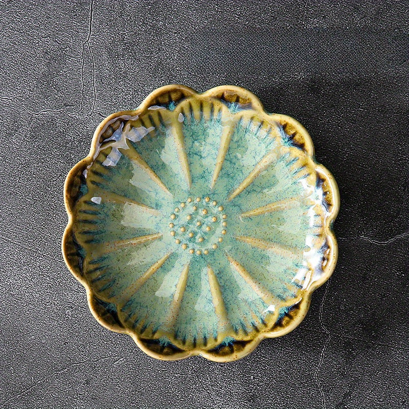 LotusTray - Eleganter Schmuckhalter in Blumenform
