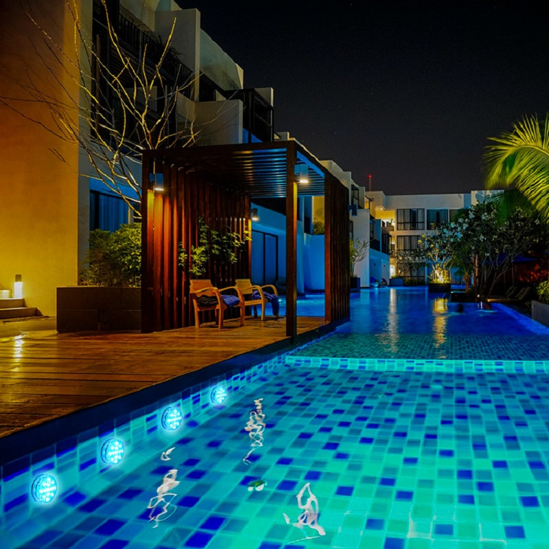 Sandsberg | Unterwasser LED Licht mit Fernbedienung – RGB Multicolor Poolbeleuchtung für Badezimmer und Teiche