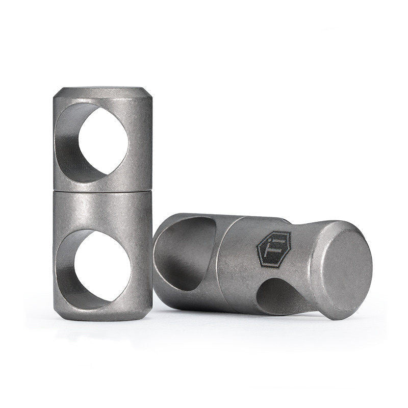 Sandsberg | Titanlegierung Universeller Rotierender Schlüsselanhänger (2er-Pack)