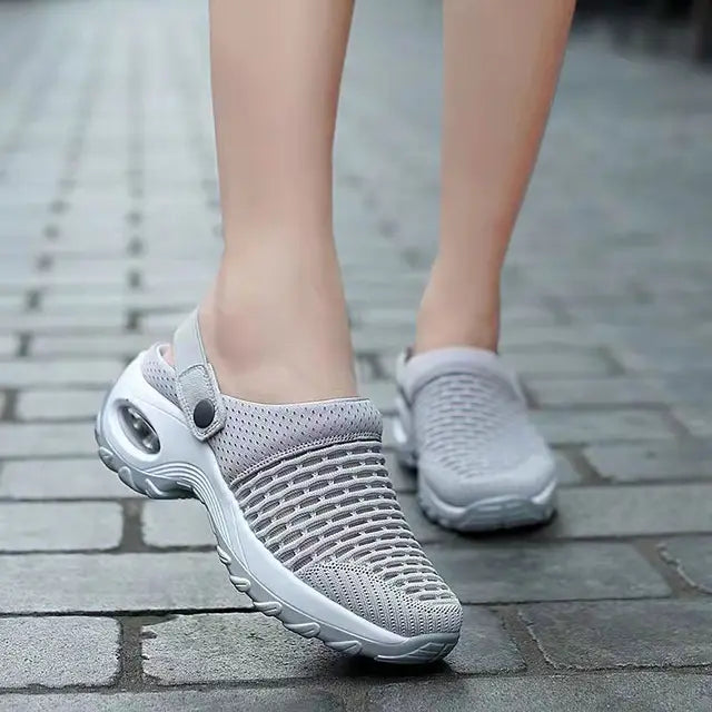Orthopädische Damenclogs mit Luftpolstern zur Entlastung von Rücken und Knien