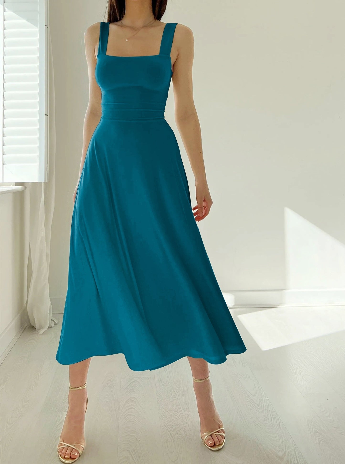 Neue Midi-Kleid mit dicken Trägern für Frauen