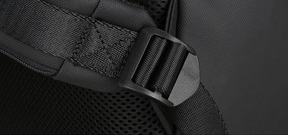 Sandsberg | Multifunktionaler 33L Rucksack mit großem Fassungsvermögen, mit stromlinienförmiger Form, wasserdichtem Design, 12 Arten von Stauraum, 180° Öffnung, separatem Laptopfach, USB-Ladeport