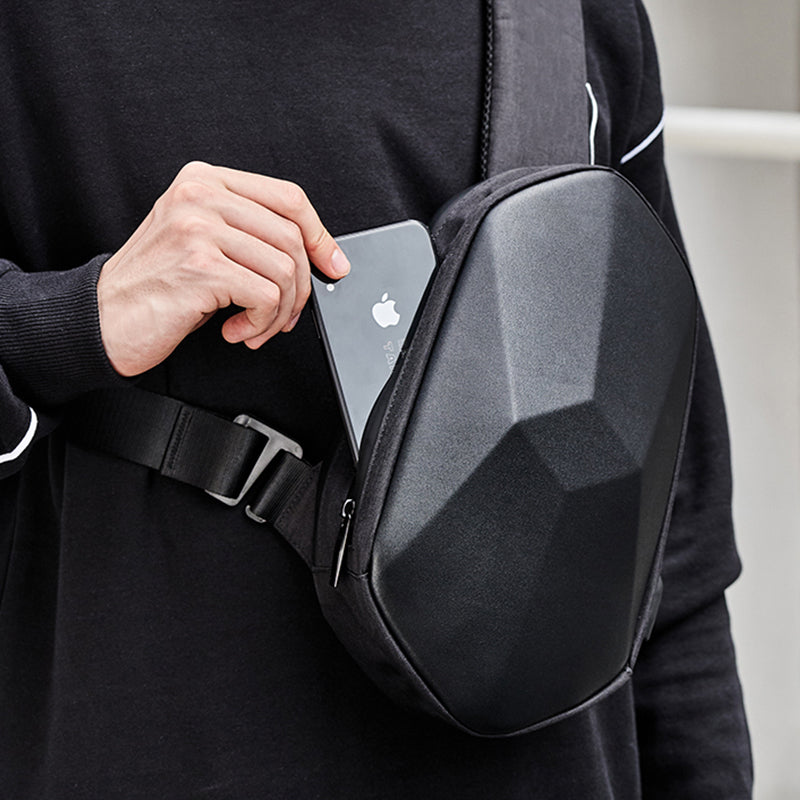 Sandsberg | Diebstahlschutz, Wasserdicht, Antikollisions-Brusttasche, mit geometrischer 3D-Schale, seitlichem USB-Anschluss, hochwertigem Schutz, mehrlagiger Partition-Speicher, für Reisen, Ausflüge, Einkaufen und mehr