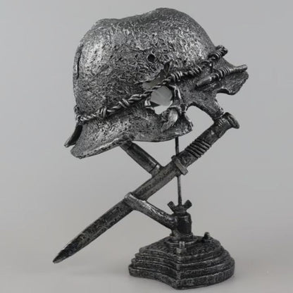 Sandsberg | AntiqueLume | Vintage Stahlhelm Tischlampe – Zeitlose historische Wohnkultur