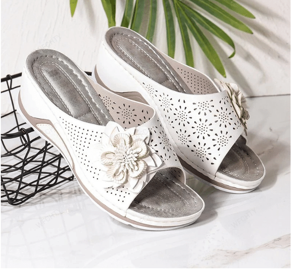 【Heißer Verkauf】 Orthopädische Sandalen mit Fußgewölbeunterstützung aus weichem Leder