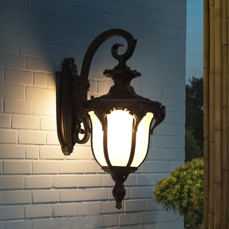 Vintage Außenlampe – Perfekt für elegante Patios