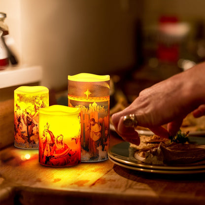 Sandsberg | Flammenlose LED Weihnachtskerzen – 3 Stück batteriebetriebene Heilige Nachtlichter mit Timer, die die Krippenszene zeigen für eine warme festliche Wohnatmosphäre