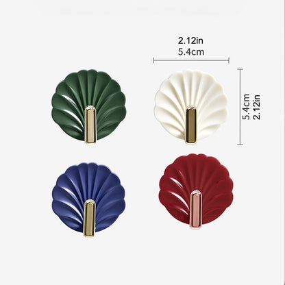 Sandsberg | Luxurious shell-shaped hooks