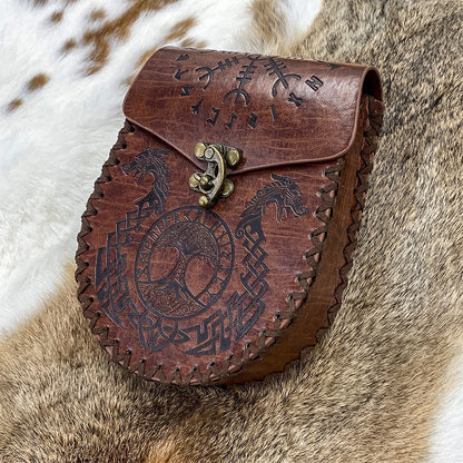 mittelalterliche nordische Gürteltasche aus geprägtem Leder