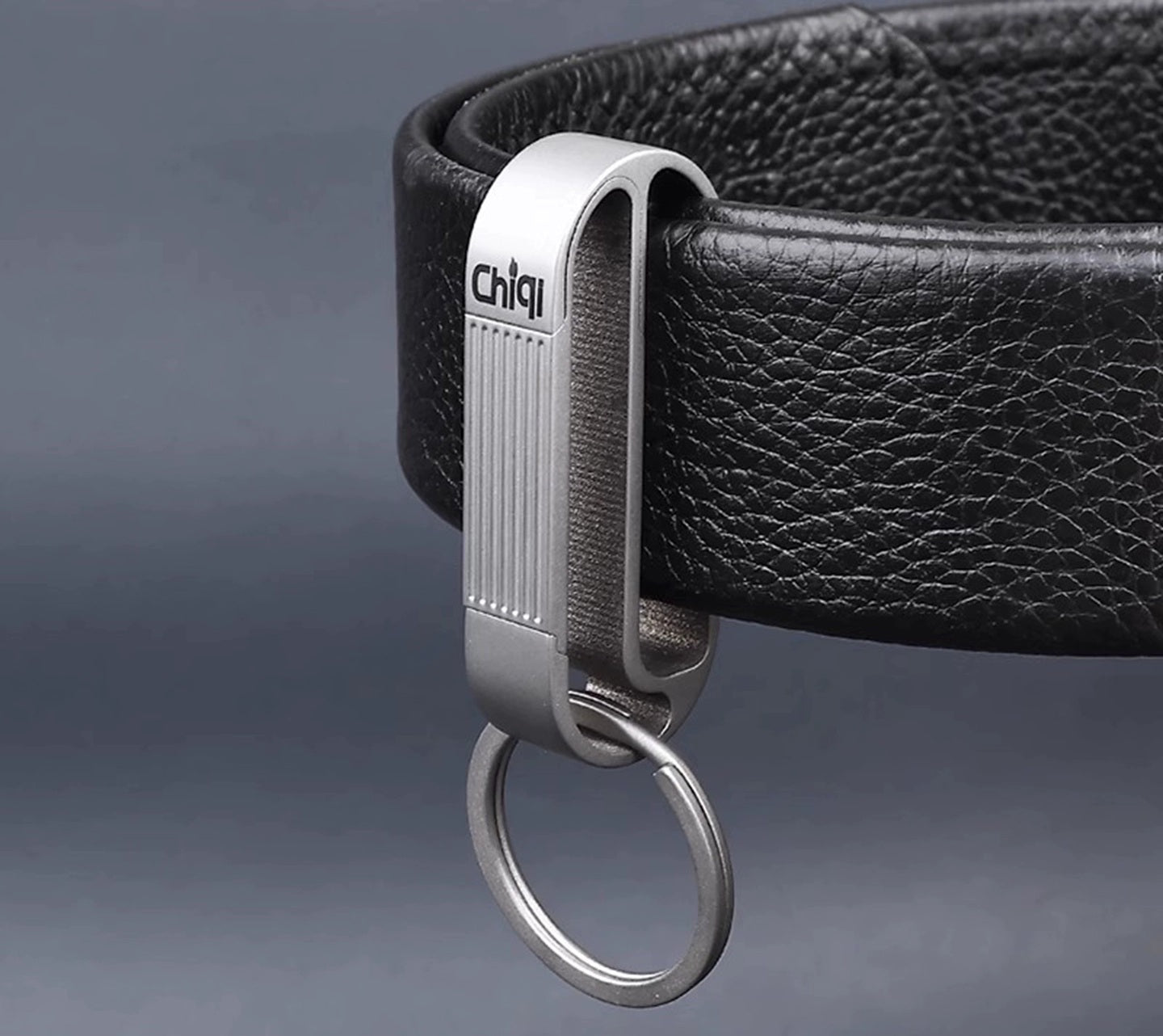 Sandsberg | Titanlegierung Herren Gürtelschnalle Schlüsselanhänger - Langlebig, Stilvoll, Farbneutraler Verschluss