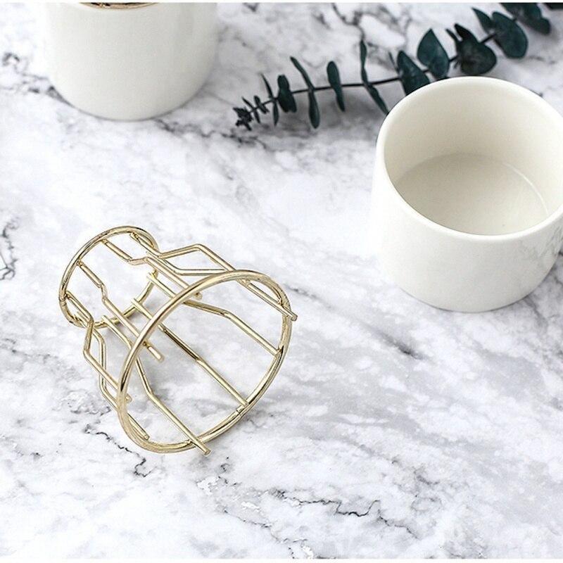 Sandsberg Eisen-Keramik Design Vase | Modernes Gittermuster | Elegante Dekoration | Für Wohnzimmer & Büro